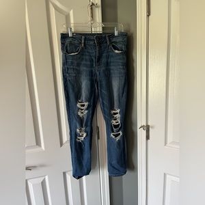 American eagle skinny jeans with rips